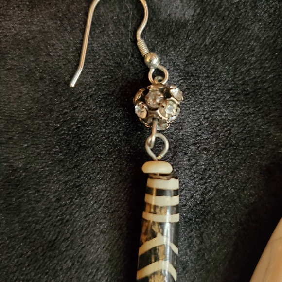 Chico's zebra necklace earrings set - Picture 7 of 12